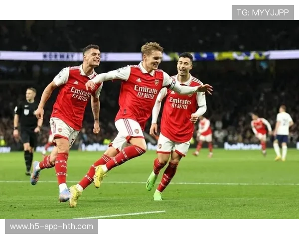 足球财富榜:英超俱乐部占据半壁江山,吸金能力惊人,英超十大足球俱乐部